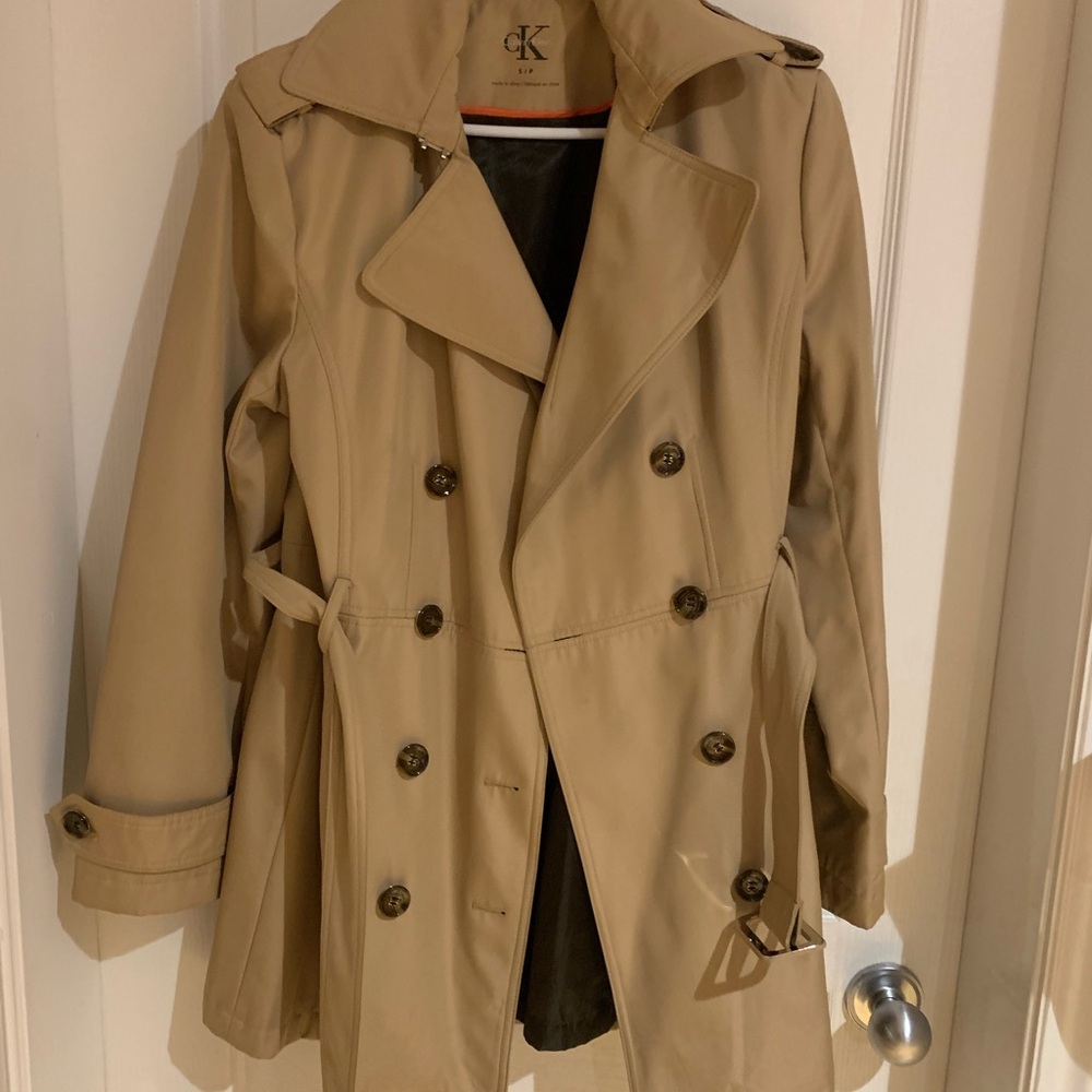 Calvin Klein short trench